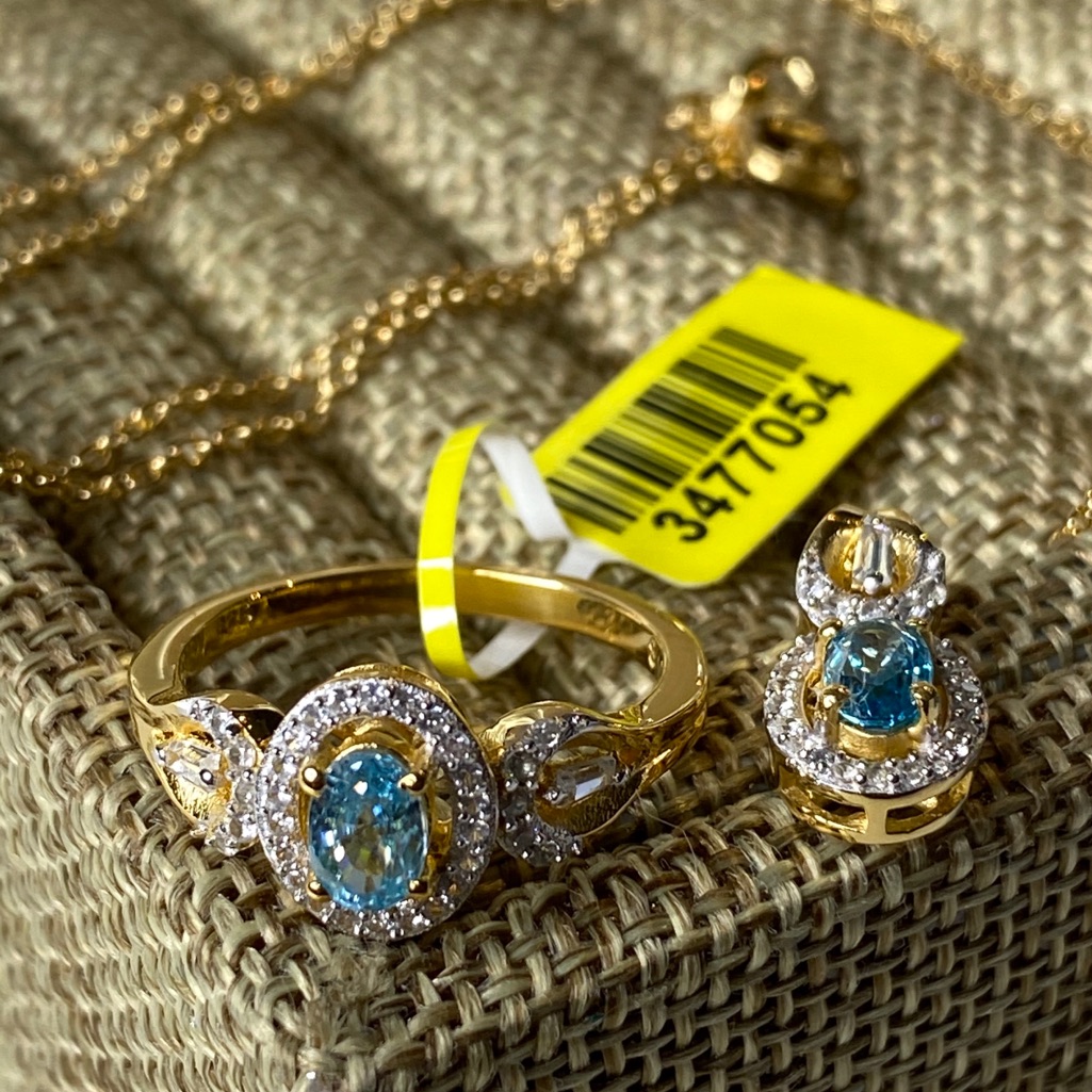 Cambodian Blue Zicron Ring & Pendant Set In Yg